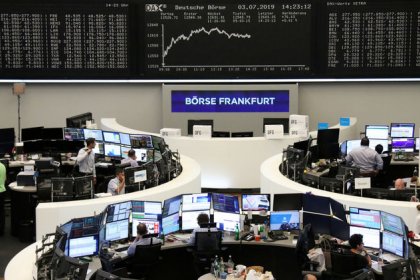 European shares flat after mixed corporate results