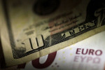 Forex, Dollaro cede guadagni accumulati subito dopo payroll Usa