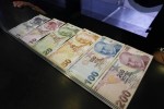 Turkish Lira Falls to New Records Against Dollar and Euro