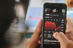 Pelemahan Dolar AS Buat IHSG Melayang, Saham BCA Jadi Incaran Investor Asing!