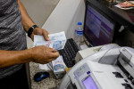 Turkey’s Lira Slides to 8 Per Dollar as Currency Rout Deepens