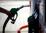 India: prezzi ingrosso dei carburanti -16,50%