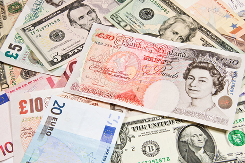 Forex Dollar Edges Down As Markets Brace For More Weak German Data - 