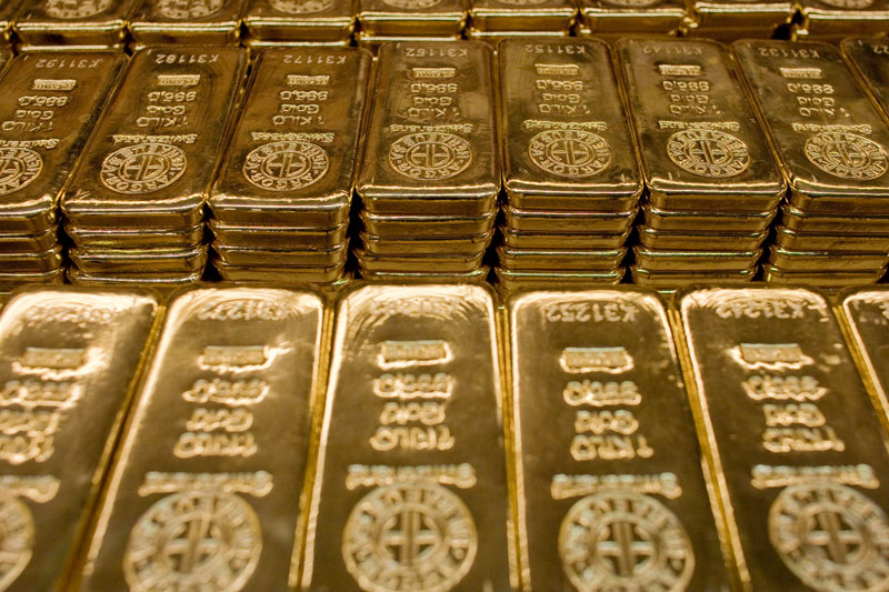 PRECIOUS-Gold prices wobble as investor risk sentiment improves