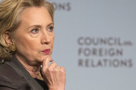 © Reuters. Former U.S. Secretary of State Hillary Clinton reacts while speaking at the Council on Foreign Relations with CFR President Richard Haass in Manhattan, New York