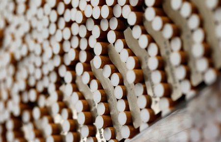 © Reuters. File photo of cigarettes seen during the manufacturing process in the British American Tobacco Cigarette Factory (BAT) in Bayreuth, southern Germany