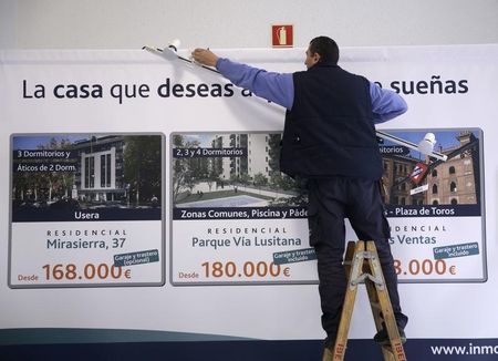 © Reuters. El precio de la vivienda en España ralentiza su caída en el primer semestre