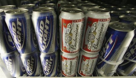 © Reuters. Bud Light and Budweiser beer is shown in a cooler at the Toluca Mart liquor store in Los Angeles