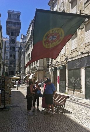 © Reuters. VERS UNE CROISSANCE DE L’ÉCONOMIE PORTUGAISE SUPÉRIEURE AUX ATTENTES 