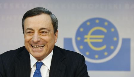 © Reuters. European Central Bank (ECB) President Draghi addresses the monthly ECB news conference in Frankfurt