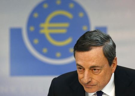 © Reuters. European Central Bank President Draghi pauses during the monthly ECB news conference in Frankfurt