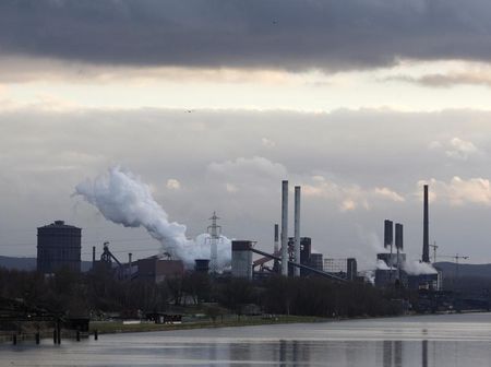 © Reuters. General view of a factory of steel manufacturer Salzgitter AG in Salzgitter
