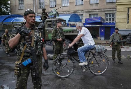 © Reuters. Ucrania dice que seguirá adelante tras tomar un bastión rebelde