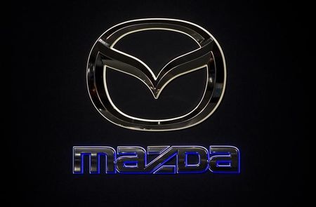 © Reuters. A Mazda logo is pictured at the Jacob Javits Convention Center during the New York International Auto Show in New York