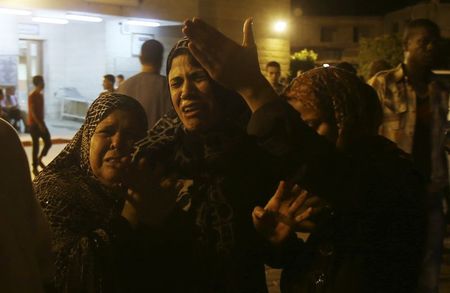 © Reuters. Ataques aéreos israelíes sobre Gaza dejan 7 muertos, según Hamas