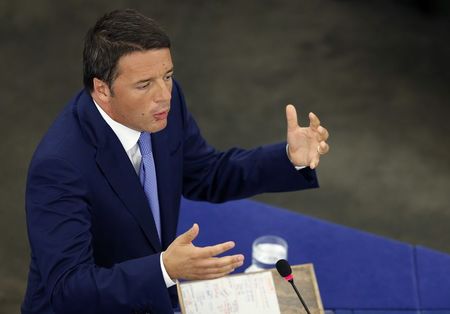 © Reuters. Italy's Prime Minister Renzi addresses the European Parliament during a debate on the program of the Italian Presidency of the EU for the next six months, in Strasbourg