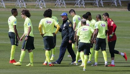 © Reuters. Seleção brasileira treina em Teresópolis em 7 de julho de 2014.