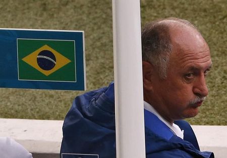 © Reuters. Técnico Luiz Felipe Scolari durante jogo contra a Alemanha em Belo Horizonte