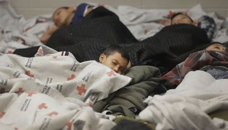© Reuters. Imigrantes retidos nos EUA