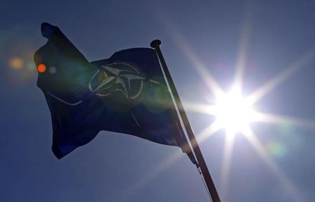 © Reuters. OTAN estima entre 10.000 y 12.000 soldados rusos en frontera con Ucrania