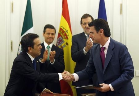 © Reuters. España prevé que Repsol comience extracciones en Canarias en octubre