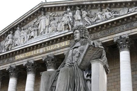 © Reuters. UNE SESSION EXTRAORDINAIRE DE L’ASSEMBLÉE NATIONALE EN SEPTEMBRE