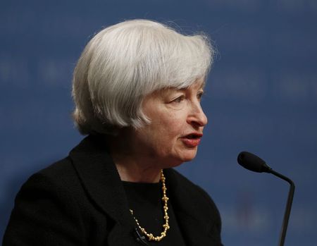 © Reuters. U.S. Federal Reserve Chair Yellen delivers remarks at the inaugural Michel Camdessus Central Banking Lecture at the International Monetary Fund in Washington