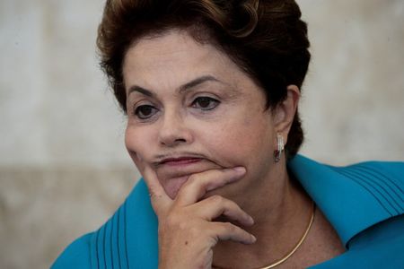 © Reuters. Brazil's President Dilma Rousseff reacts during a meeting of the Council for Economic and Social Development (CDES) in Brasilia