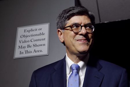 © Reuters. U.S. Treasury Secretary Jack Lew takes a question from a reporter during a cybersecurity-related tour of a Verizon network operations center at their facility in Ashburn, Virginia