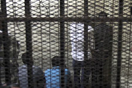 © Reuters. Un tribunal egipcio condena a 5 hombres a cadena perpetua por acoso sexual