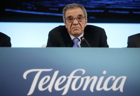 © Reuters. Telefónica emite 750 millones de euros en bonos canjeables por acciones de Telecom Italia