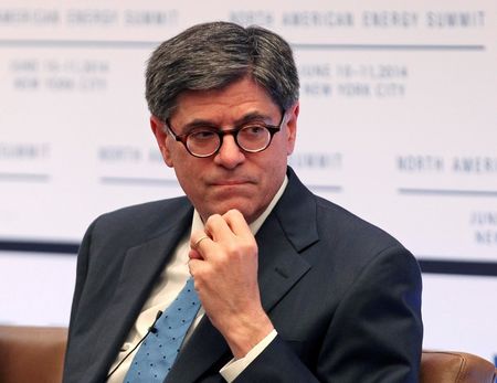 © Reuters. U.S. Treasury Secretary Jacob Lew listens during a panel discussion at the North American Energy Summit in the Manhattan borough of New York