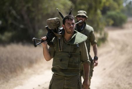 © Reuters. زعماء أوروبا يدعون اسرائيل والفلسطينيين إلى إنهاء العنف