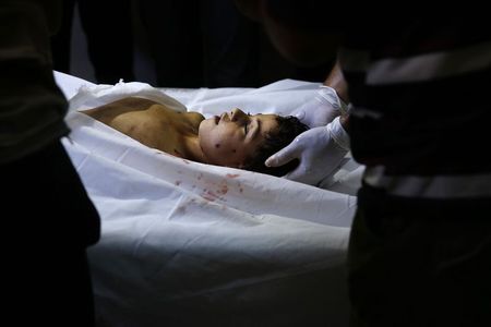 © Reuters. مسؤول اسرائيلي: اتفاق على وقف دائم لاطلاق النار في غزة يبدأ الجمعة