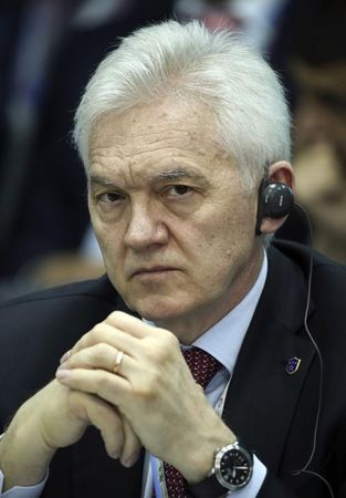 © Reuters. Бизнесмен Геннадий Тимченко на Петербургском международном экономическом форуме 
