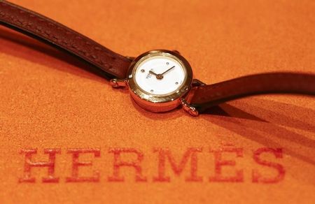 © Reuters. A Faubourg woman's wrist watch is displayed at the La Montre Hermes exhibition stand at the Baselworld fair in Basel