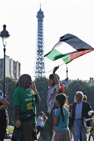 © Reuters. UNE MANIFESTATION PRO-PALESTINIENNE INTERDITE SAMEDI À PARIS