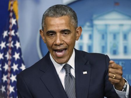 © Reuters.  Obama durante entrevista na Casa Branca