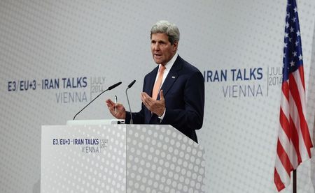 © Reuters. U.S. Secretary of State Kerry addresses the media during a news conference in Vienna