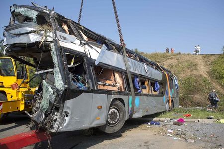 © Reuters. Nueve muertos y más de 40 heridos en un accidente de autobuses en Alemania 