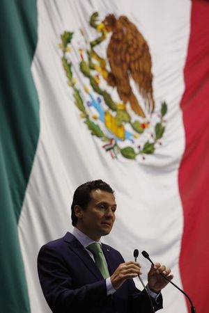 © Reuters.  Senado mexicano aprueba parte medular de leyes secundarias energéticas