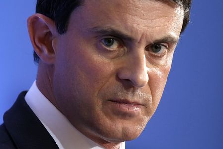 © Reuters. MANUEL VALLS COMMÉMORE LE 72E ANNIVERSAIRE DE LA RAFLE DU VEL D'HIV