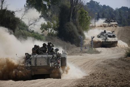 © Reuters. Fuerzas armadas israelíes dicen que 13 soldados mueren tras ataque en Gaza