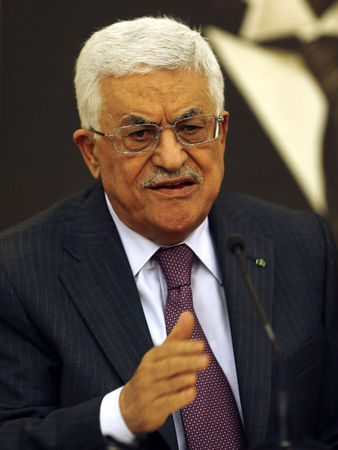 © Reuters. عباس يدعو الى عقد جلسة طارئة لمجلس الامن ليل الاحد