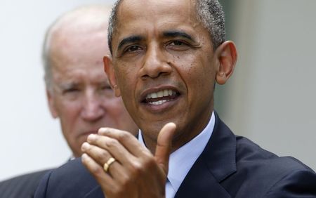 © Reuters. أوباما: بايدن سيكون رئيسا "رائعا"