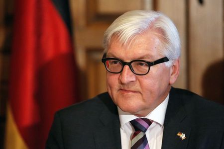 © Reuters. Germany's Foreign Minister Frank-Walter Steinmeier attends a meeting with BMW executives in Mexico City