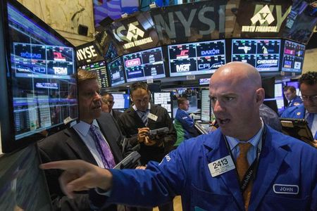 © Reuters. Wall Street sube levemente gracias a resultados corporativos
