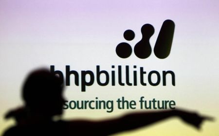 © Reuters. BHP BILLITON DÉPASSE SON OBJECTIF DE PRODUCTION ANNUELLE