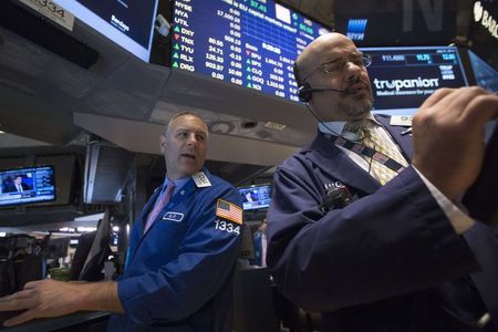 © Reuters. Wall Street abre al alza impulsado por resultados corporativos