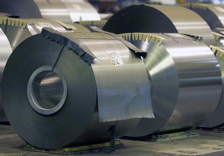 © Reuters. Coils of steel are seen at the ArcelorMittal Factory in Florange